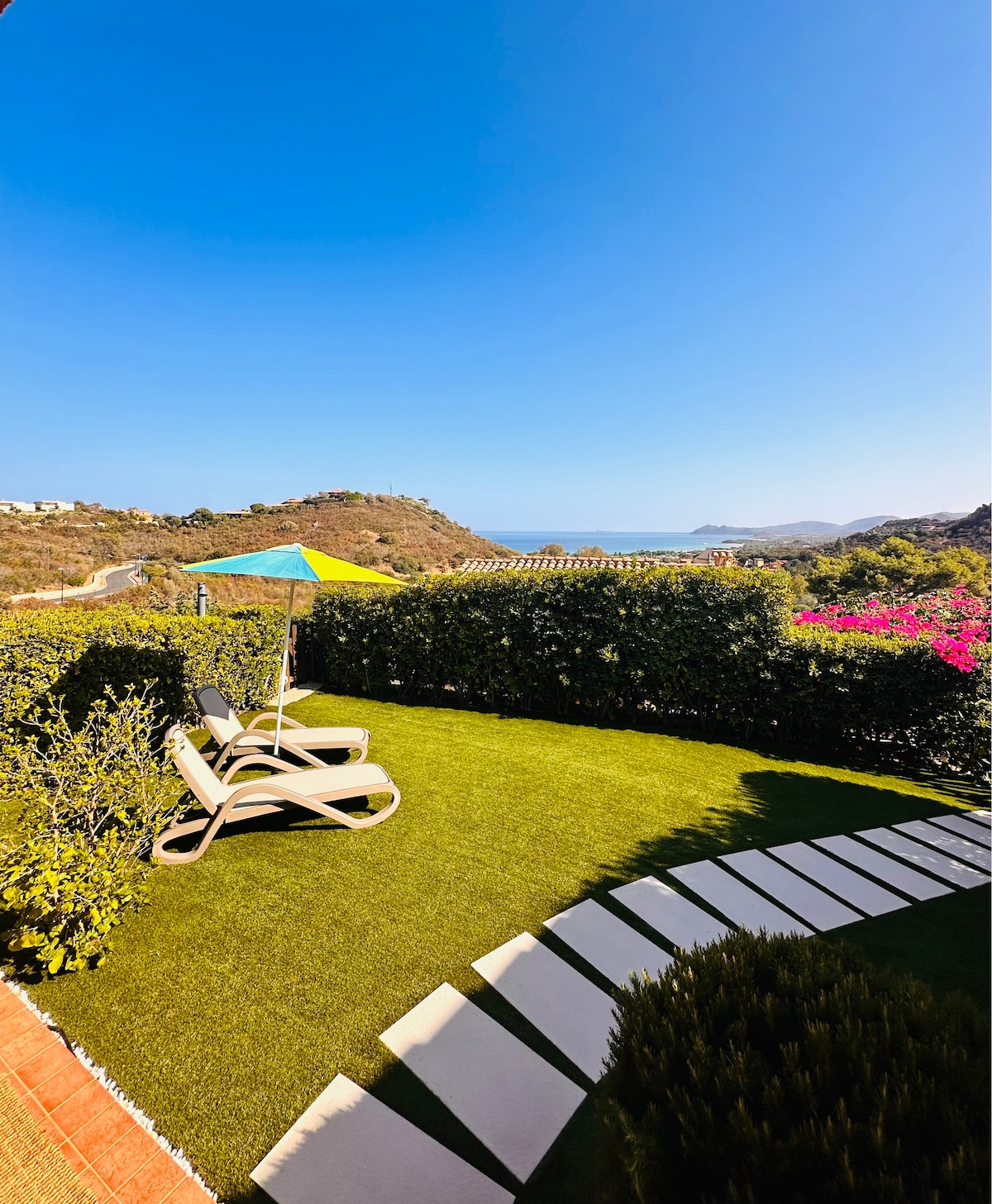 Villa Lucien mit Panoramablick auf das Meer